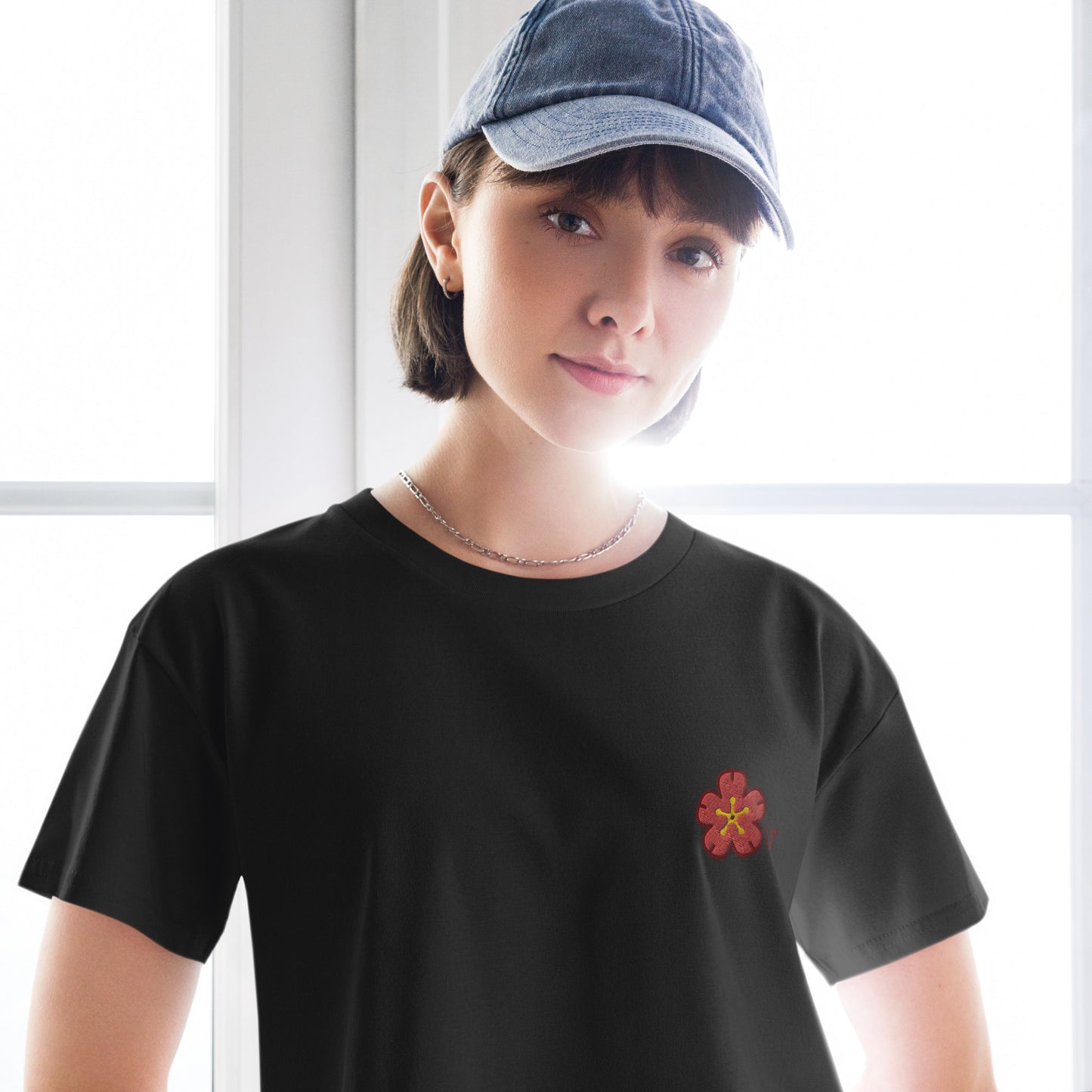 Chinese quince Women’s crop top